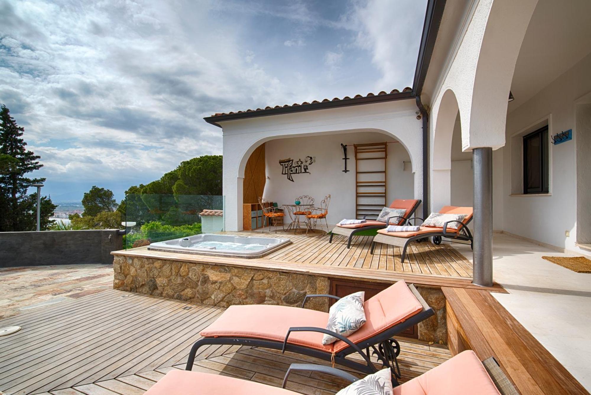 Casa De L'Albada Bed & Breakfast Roses Bagian luar foto